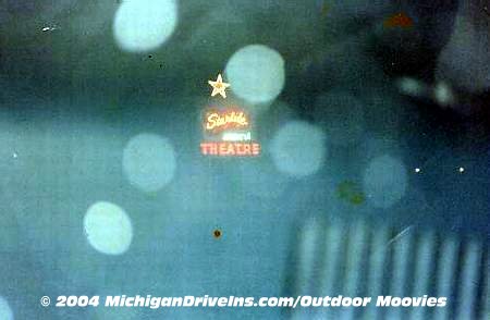Starlite Drive-In Theatre - Starlite Marquee 1987 Courtesy Darryl Burgess-Outdoor Moovies